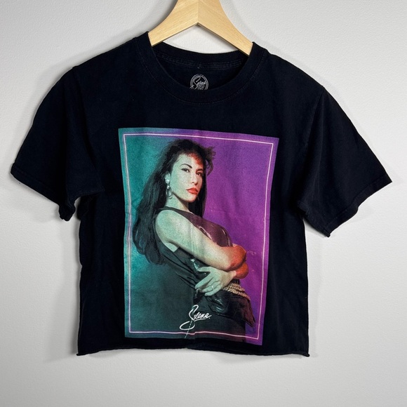 Tops - Selena Quintanilla Official Merch Graphic Crop Top Size S